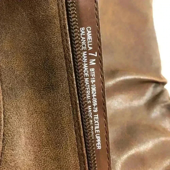 Bare traps boots  - Picture 2 of 6